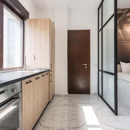 Victoriei112 - Urbannest Apartament